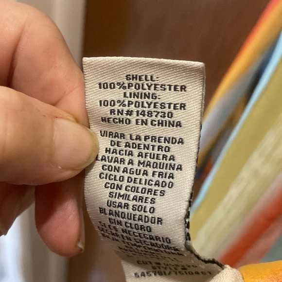 3/$15. Long flowing top in summer colors size M - Picture 6 of 7